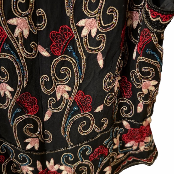 Papell Boutique Black and Red Floral Embroidered Blouse - Picture 7 of 8